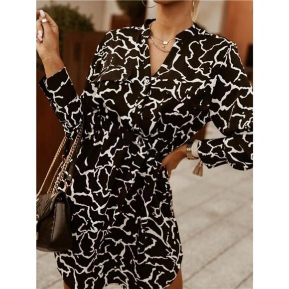 Printed Button Front Long Sleeve Dress - Picture 5 of 16